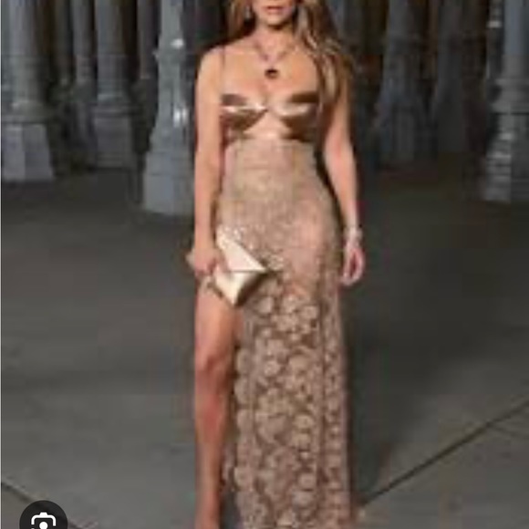 BNWT Andrea Wazen black Platform’s - Picture 4 of 4